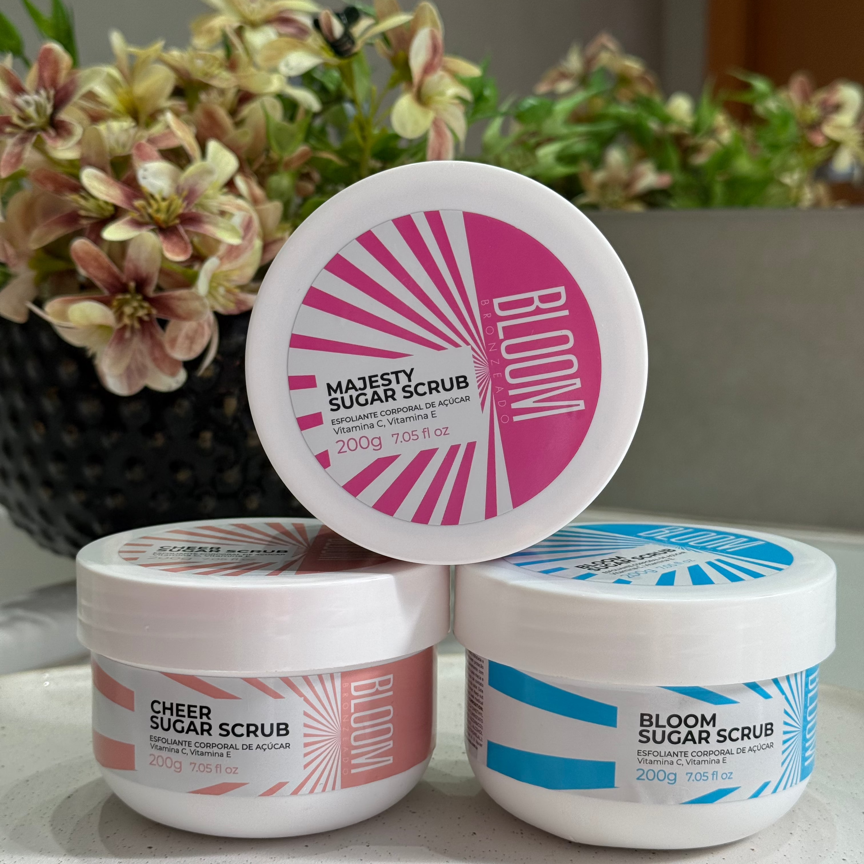 Kit 3 Esfoliantes Corporais 200g - Cheer, Majesty e Bloom