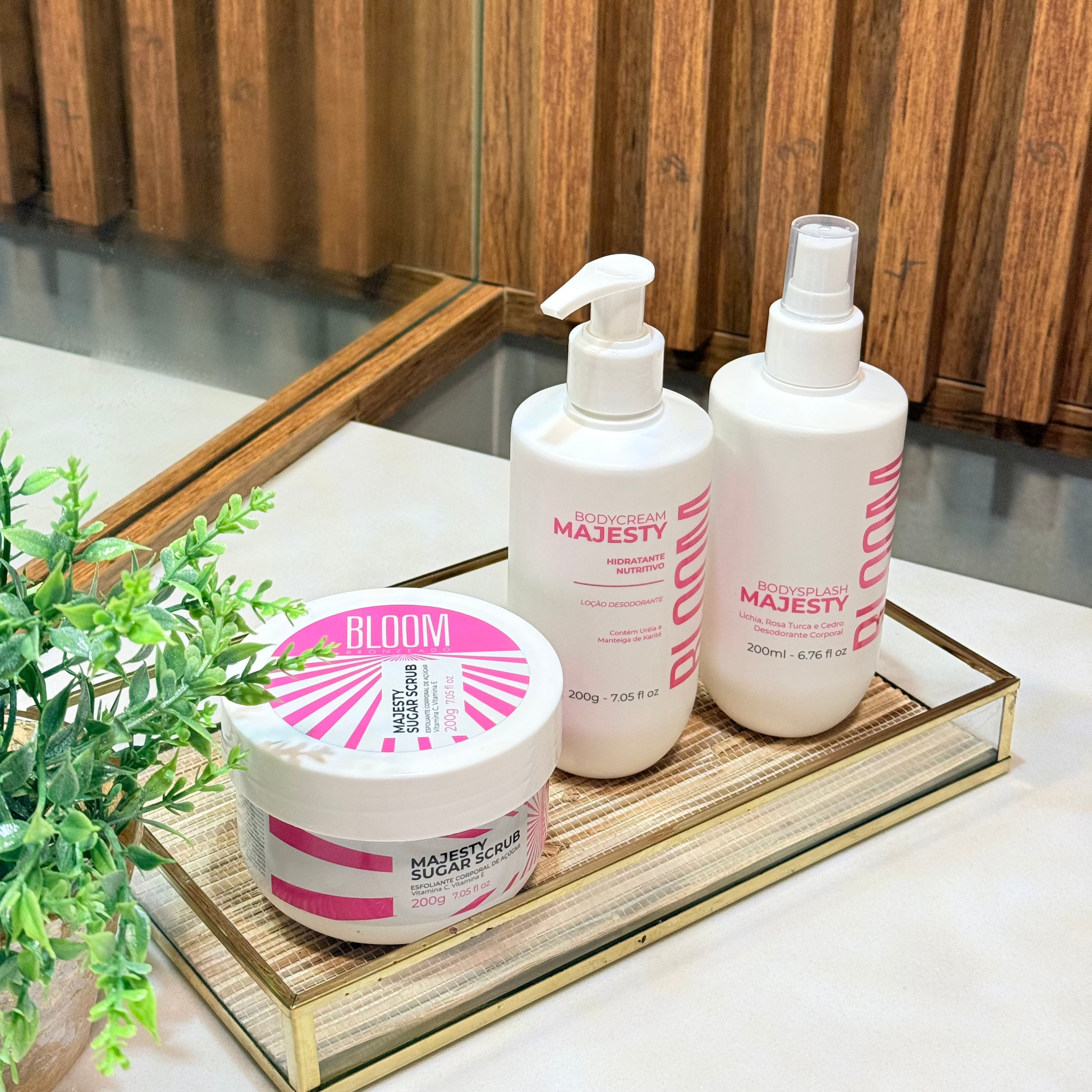 Kit Esfoliante, Body Cream e Body Splash Majesty